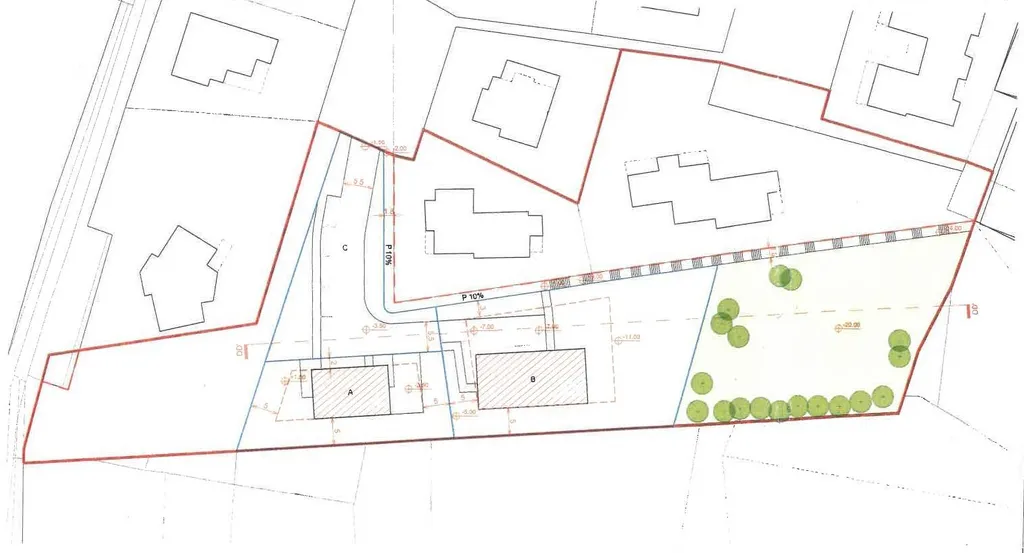 Terreno edificabile con giardino privato